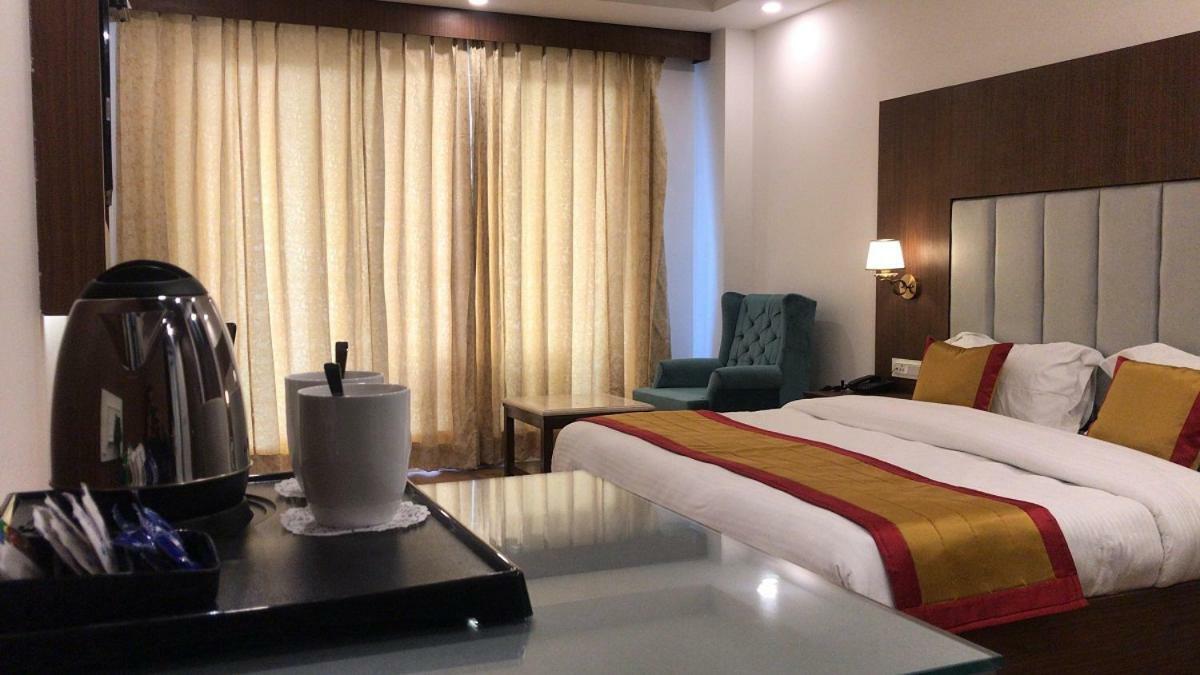 The Laurent And Banon Resorts Manali  Exterior photo