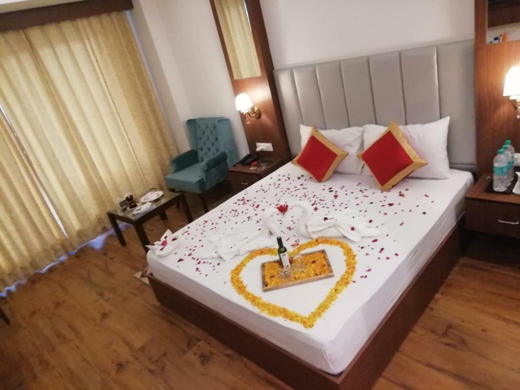 The Laurent And Banon Resorts Manali  Exterior photo