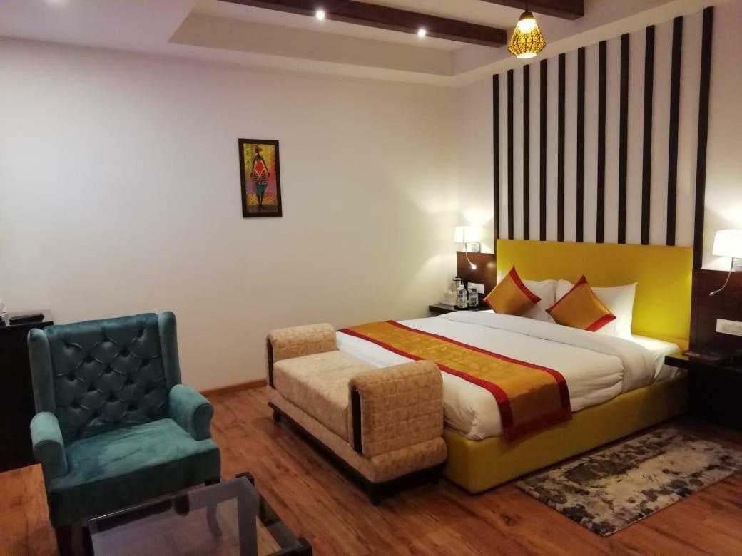 The Laurent And Banon Resorts Manali  Exterior photo